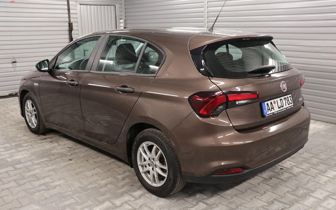 Fiat Tipo cena 40700 przebieg: 80000, rok produkcji 2017 z Sędziszów Małopolski małe 191